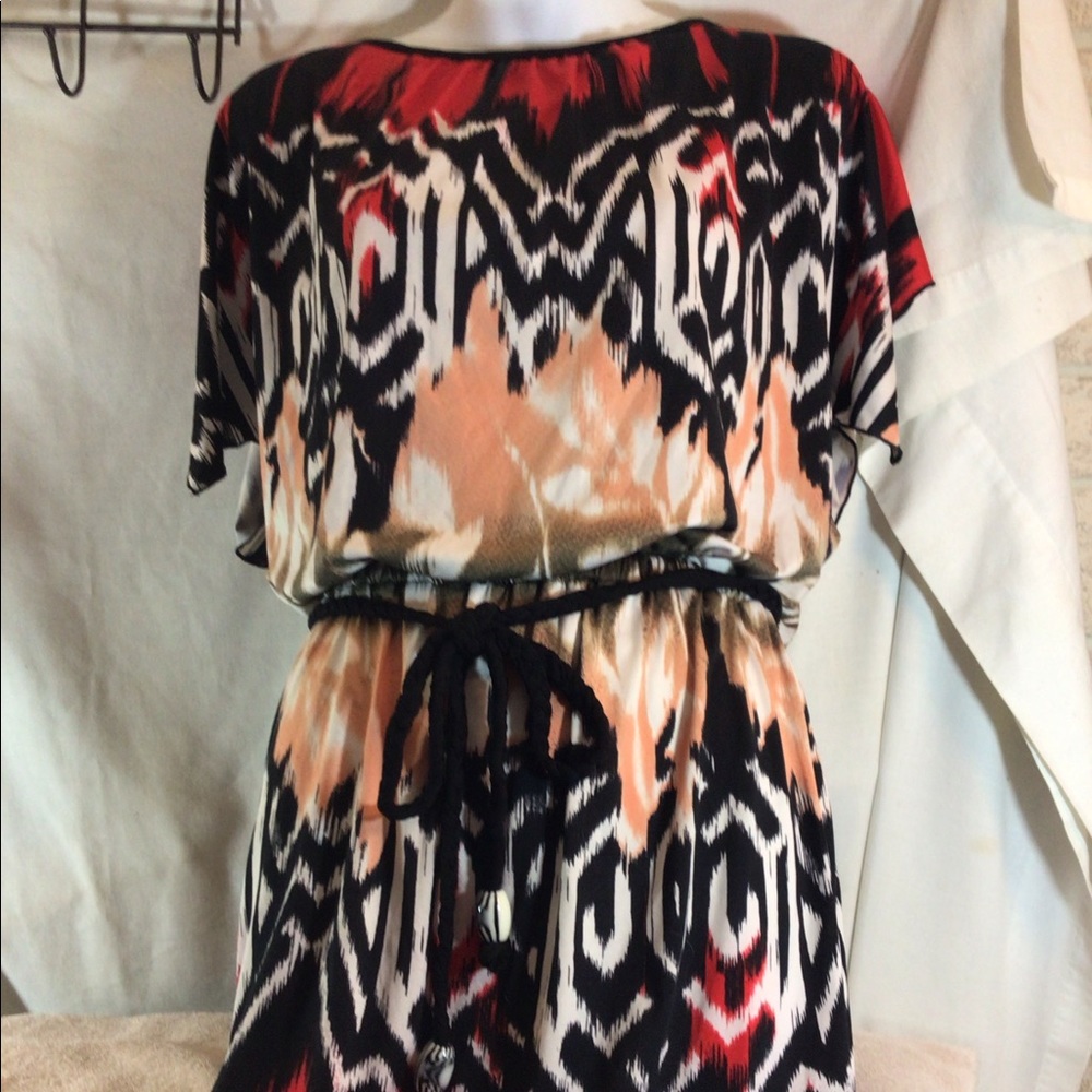 Cute Woman’s Sz M WISHES WISHES Red Blk Peach White Short Slv Long Tunic pre-own